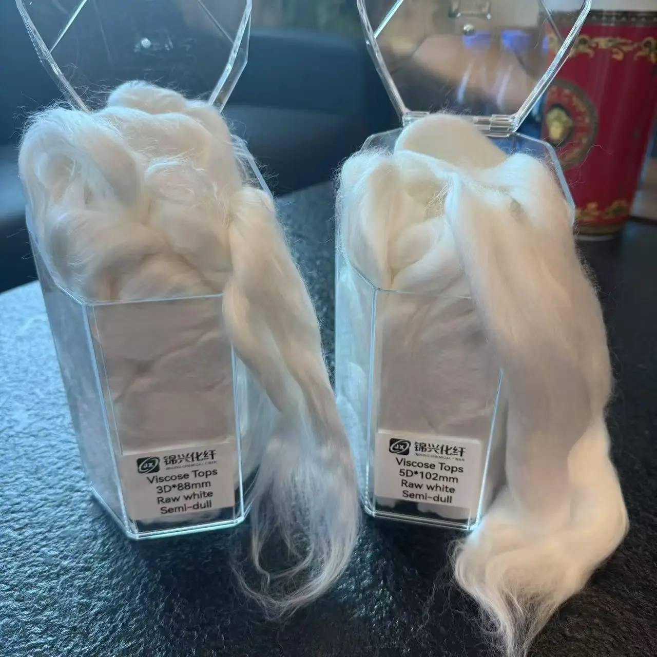 5d*102mm 비스코스 상단 Rayon Fiber 2.78dtex 3dx88mm 반 칙칙한 밝은 원사 회전 스피닝 스테이플 섬유