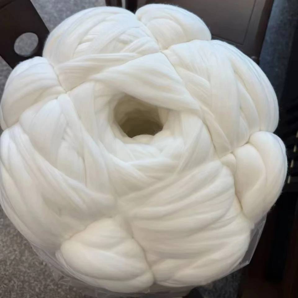 나일론 66 폴리아미드 탑 캐시미어 2.7dtex 3.3dtex 세미-덜 88/98mm 홀 범프 볼 원시 흰색 버진 울 원사 방적
